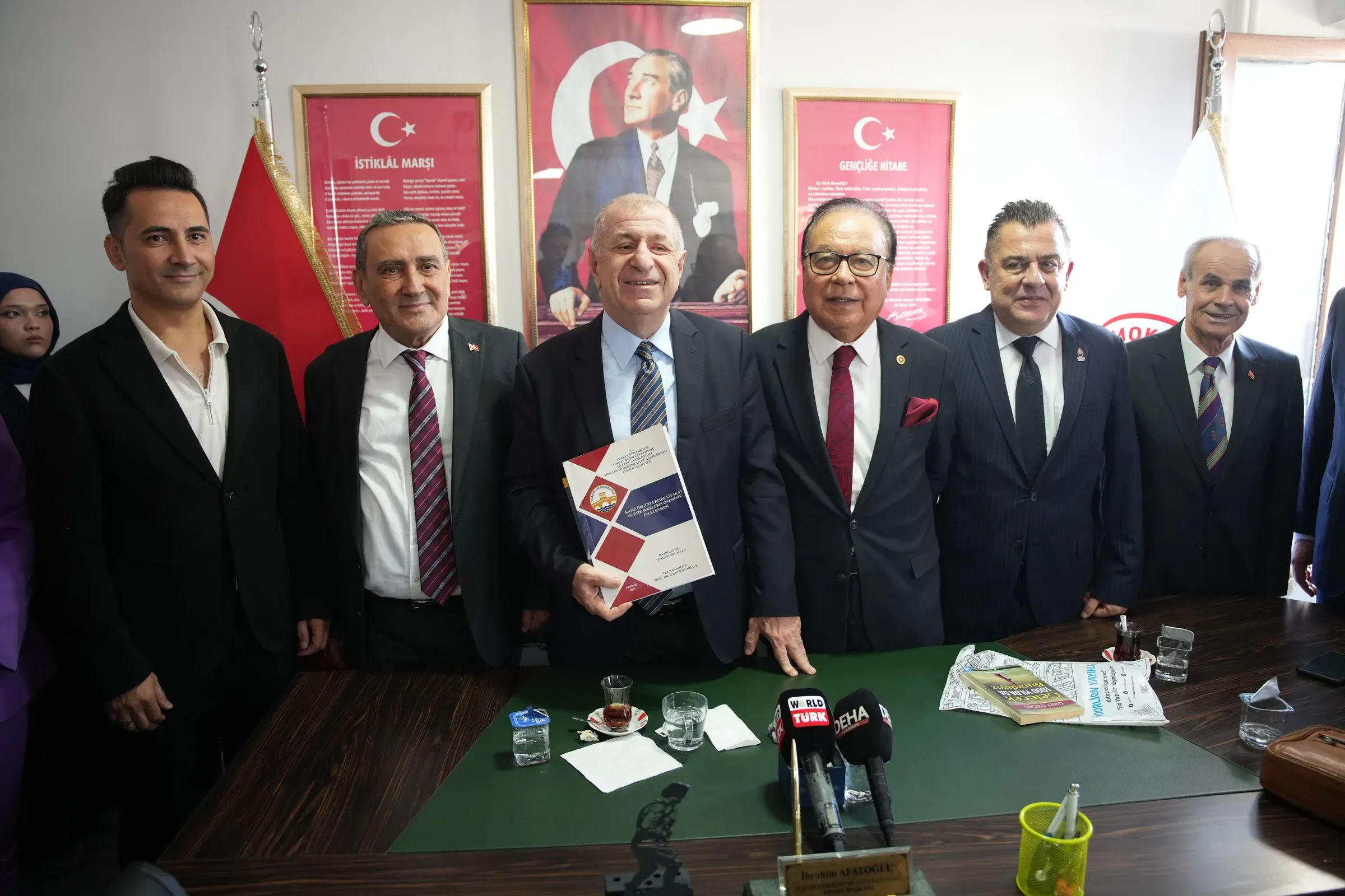 Ümit Özdağ Ege Demokratlar Federasyonu’nu ziyaret etti